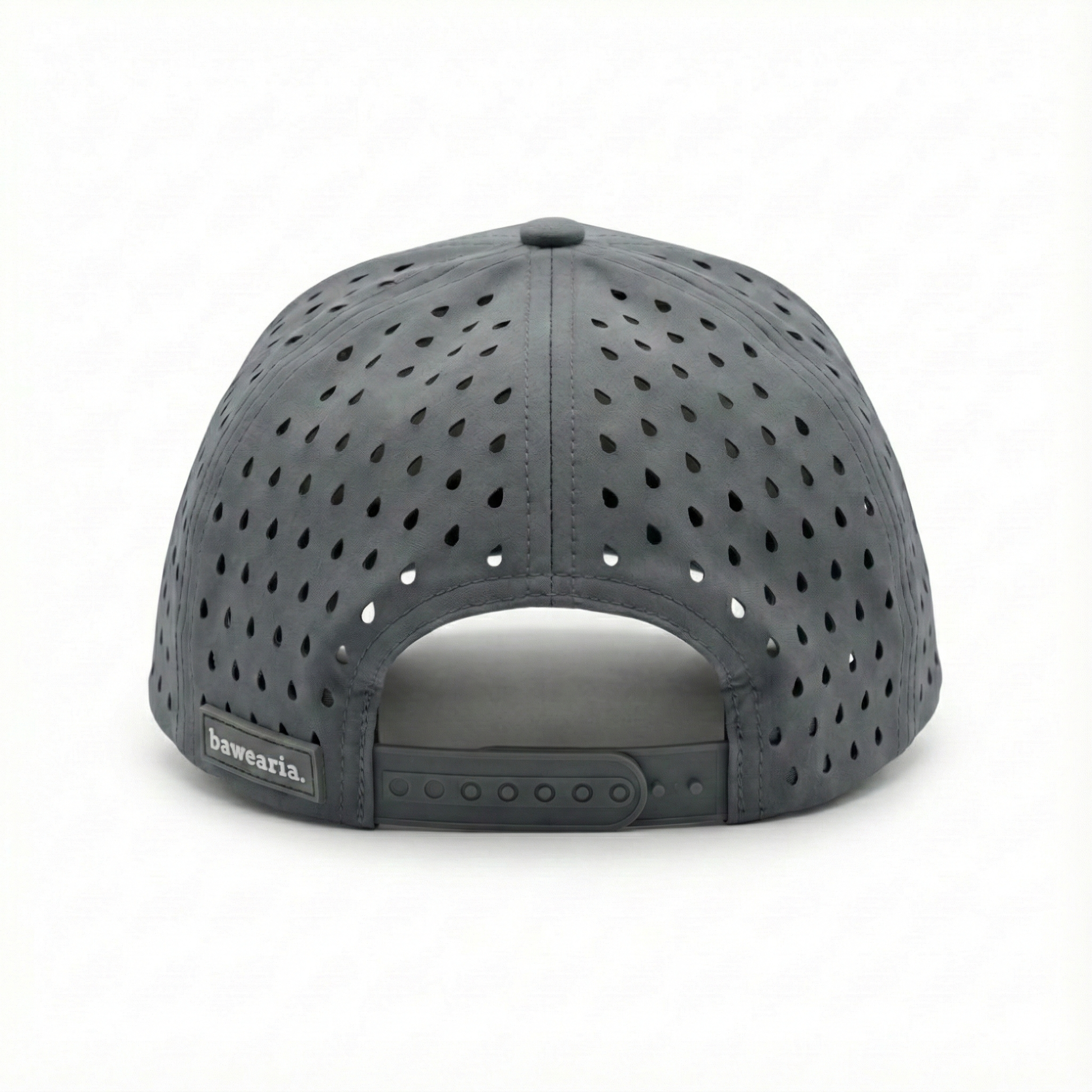 Rückansicht der grauen bawearia Cap mit Snapback-Verschluss, Gummilabel und vollflächiger Perforierung für maximale Belüftung.
